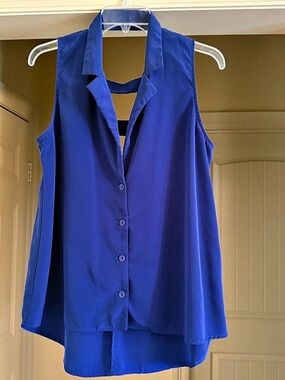 Smiley brand Blue Button Front Cutout Collared Tank Top - Size Medium